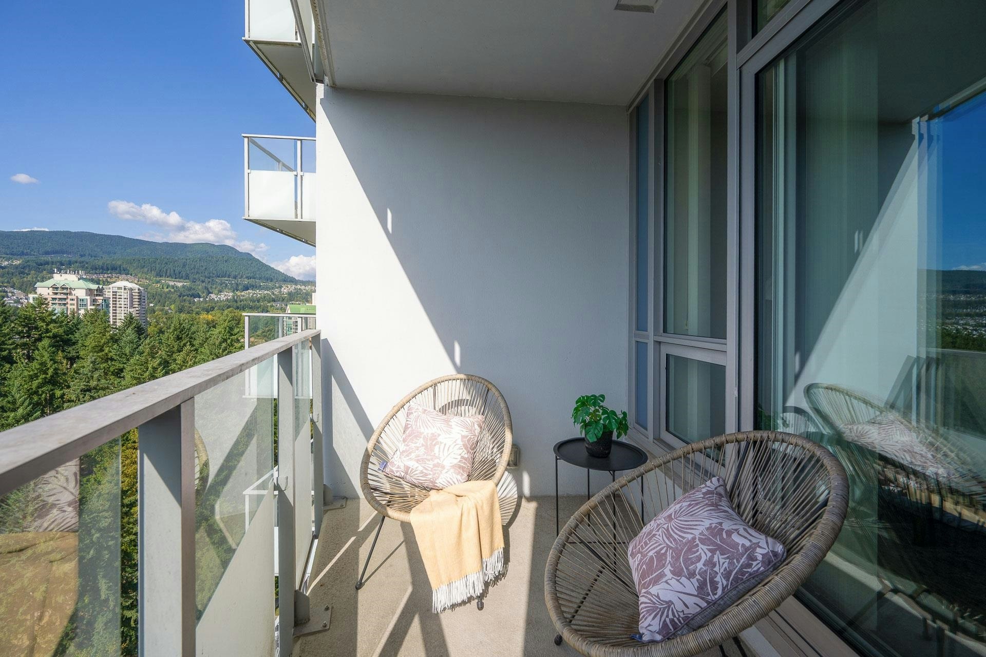 2207-3093 Windsor Gate, Coquitlam, BC, V3B 0N2 - 31