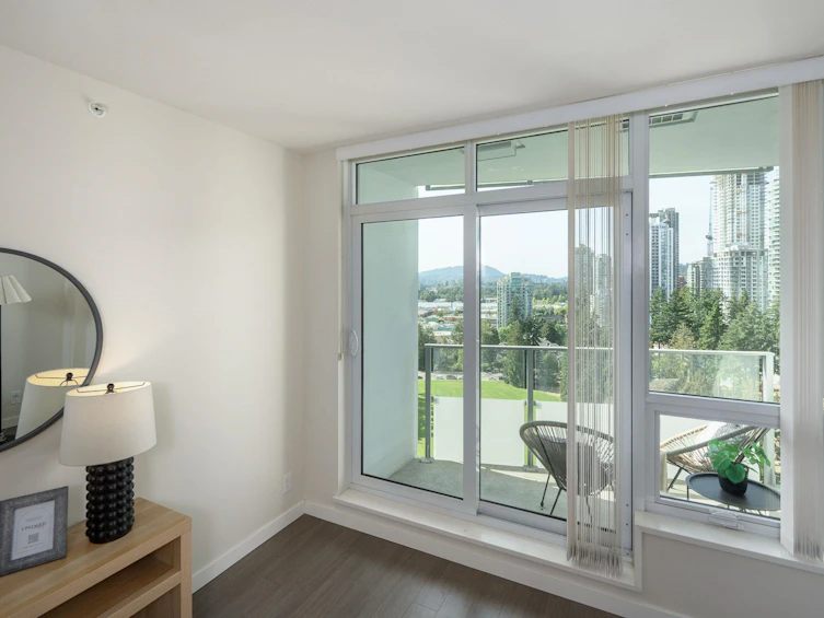 2207-3093 Windsor Gate, Coquitlam, BC, V3B 0N2 - 7