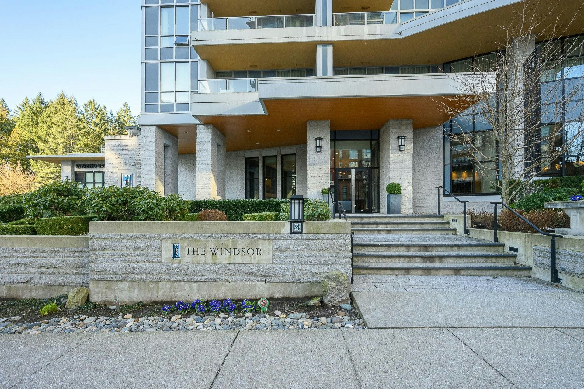 2207-3093 Windsor Gate, Coquitlam, BC, V3B 0N2 - 2