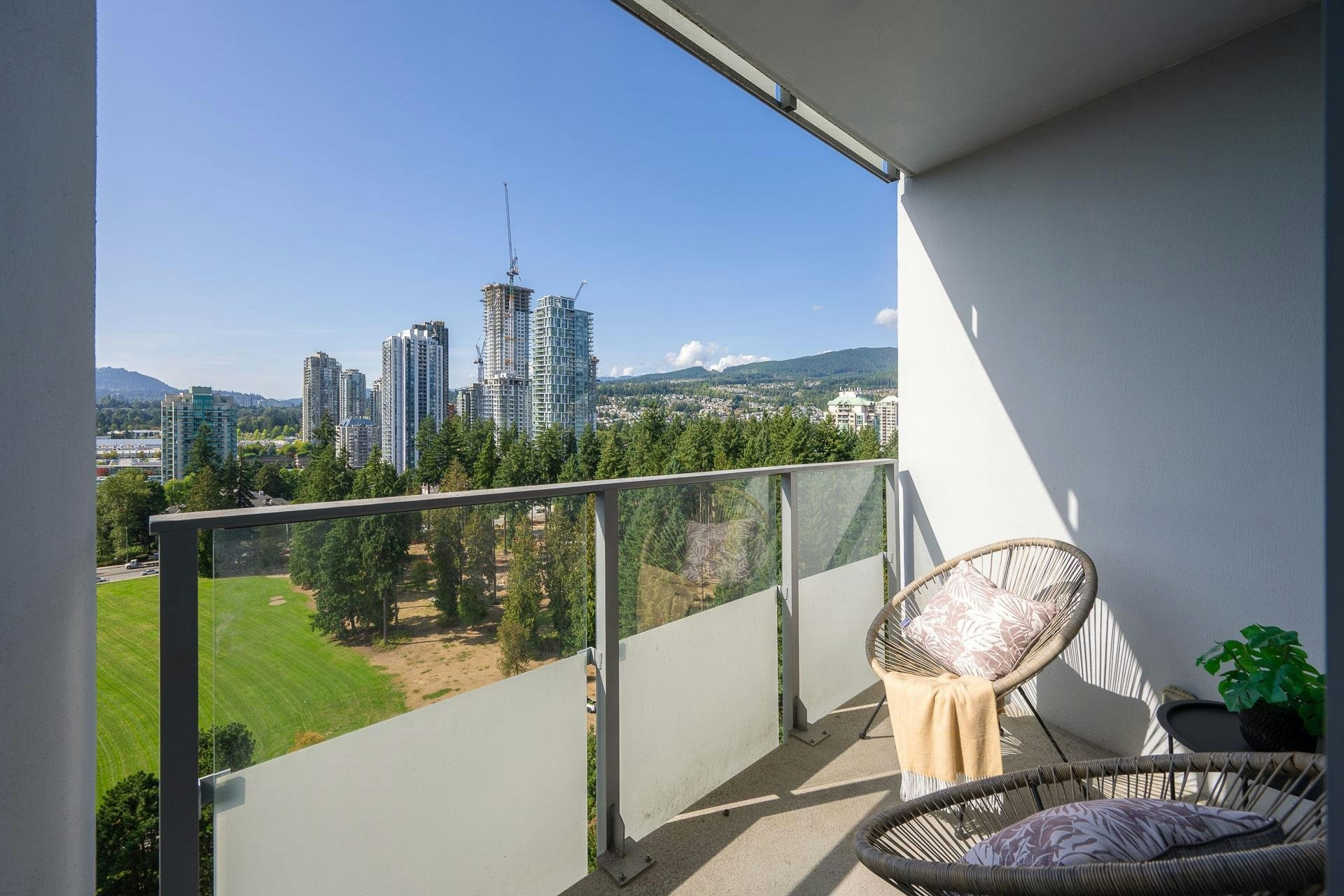 2207-3093 Windsor Gate, Coquitlam, BC, V3B 0N2 - 28