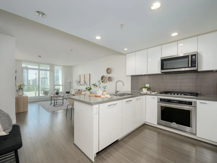 2207-3093 Windsor Gate, Coquitlam, BC, V3B 0N2 - 17
