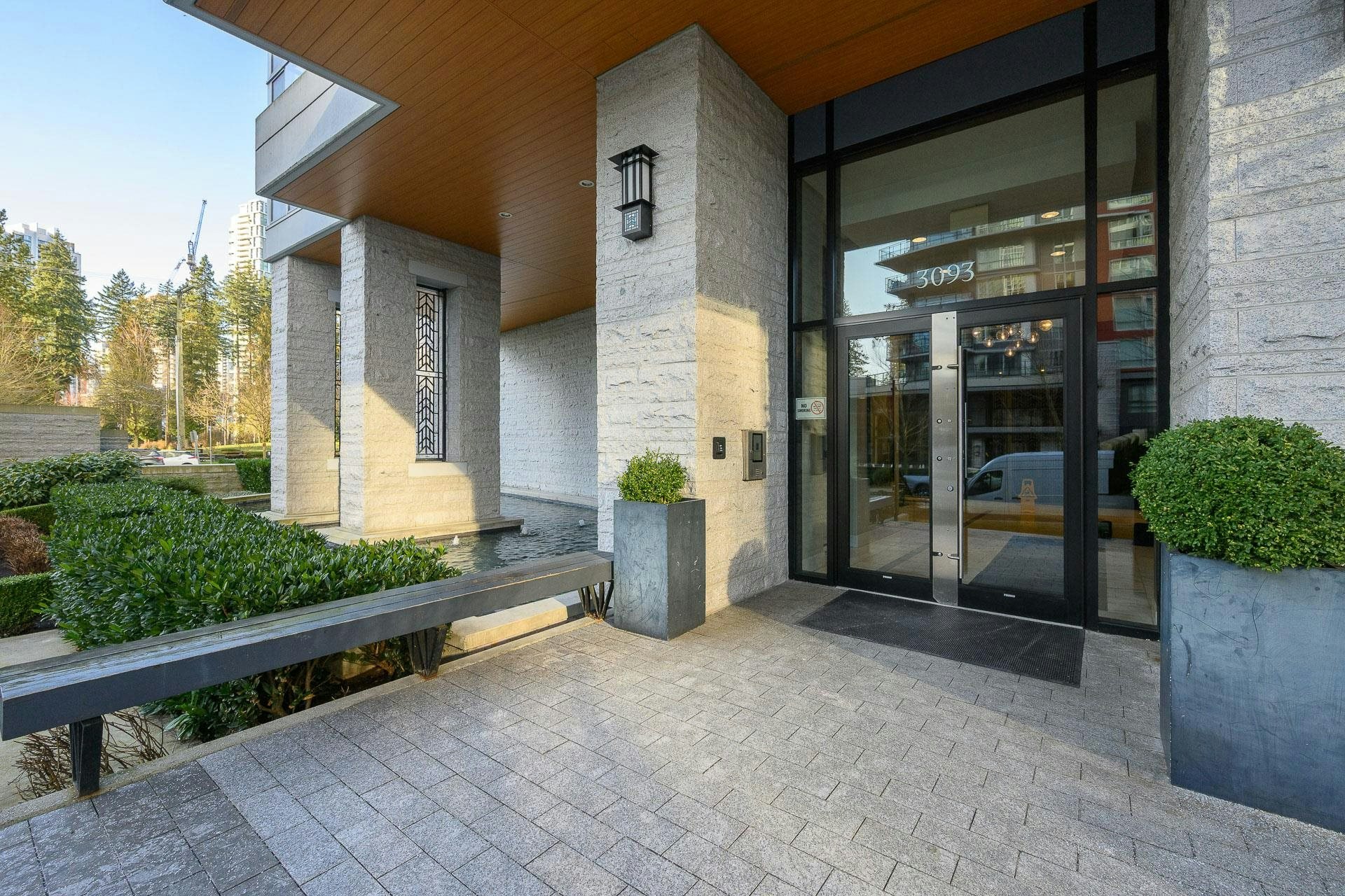 2207-3093 Windsor Gate, Coquitlam, BC, V3B 0N2 - 3