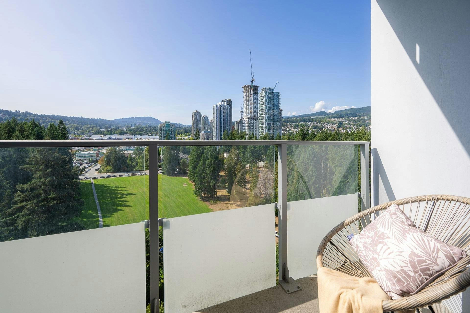 2207-3093 Windsor Gate, Coquitlam, BC, V3B 0N2 - 29