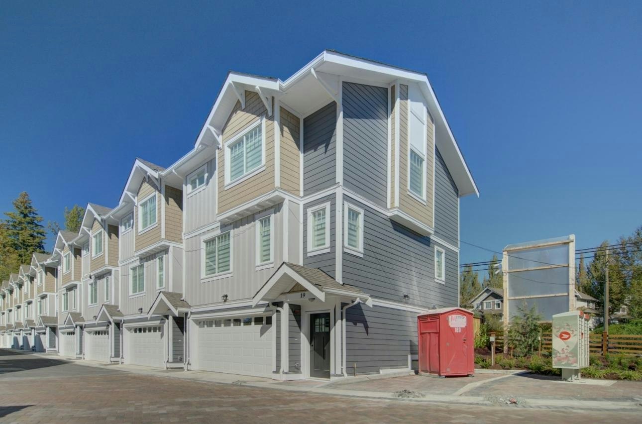 22-23108 Lougheed Highway, Maple Ridge, BC, V2X 2W3