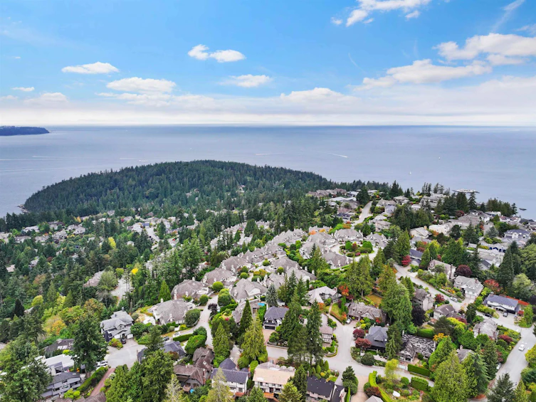 5155 Alderfeild Place, West Vancouver, BC, V7W 2W7 - 37