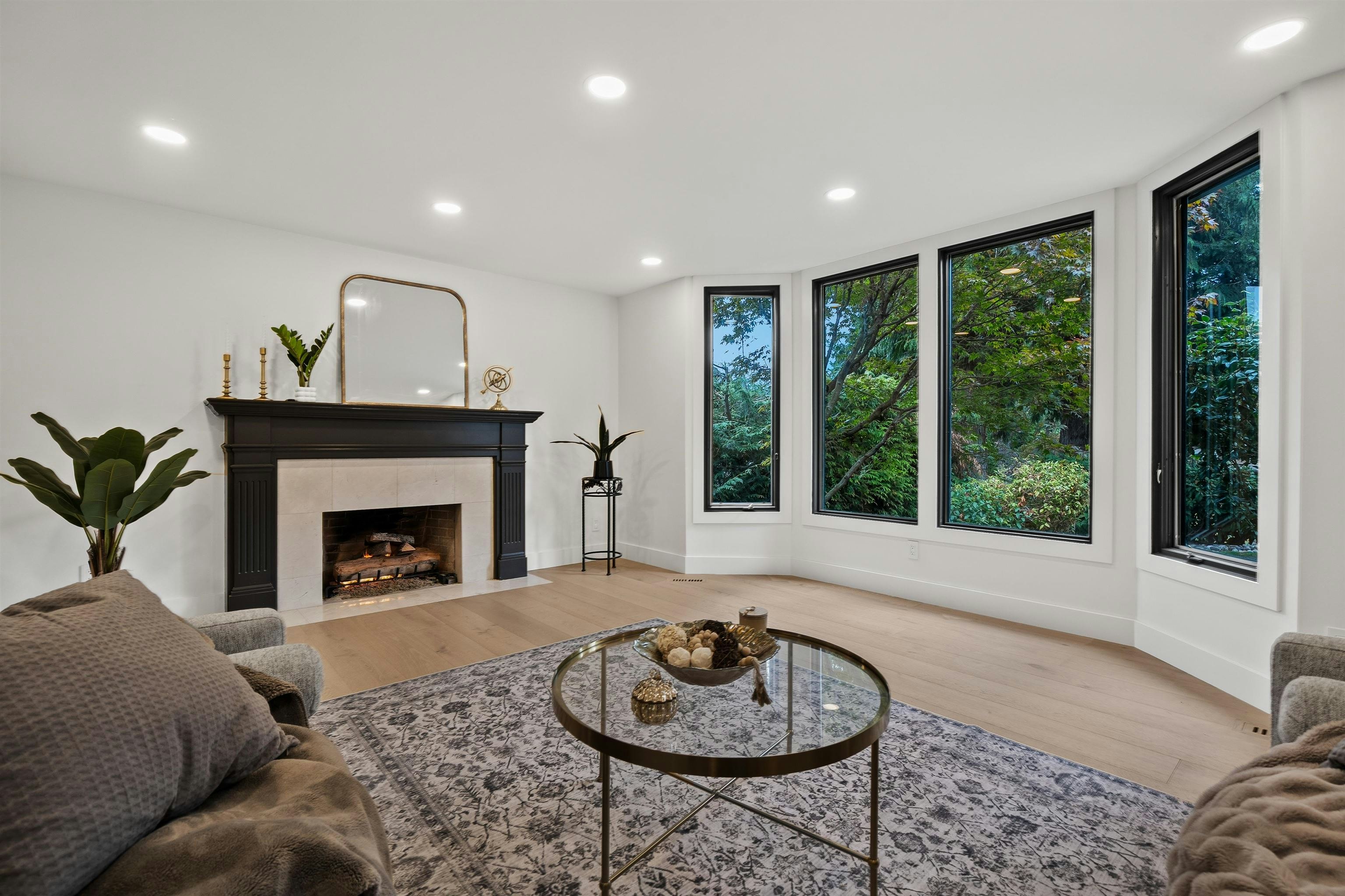 5155 Alderfeild Place, West Vancouver, BC, V7W 2W7 - 6