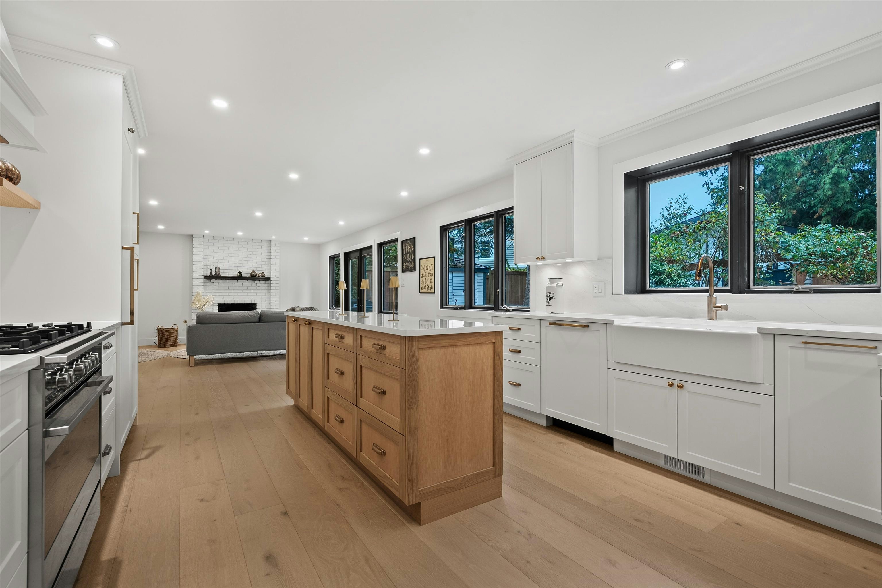 5155 Alderfeild Place, West Vancouver, BC, V7W 2W7 - 12