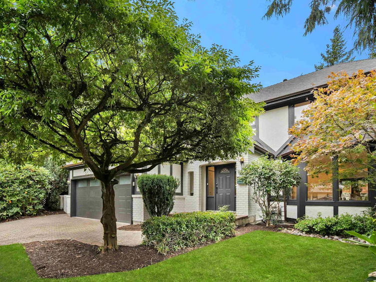 5155 Alderfeild Place, West Vancouver, BC, V7W 2W7 - 2