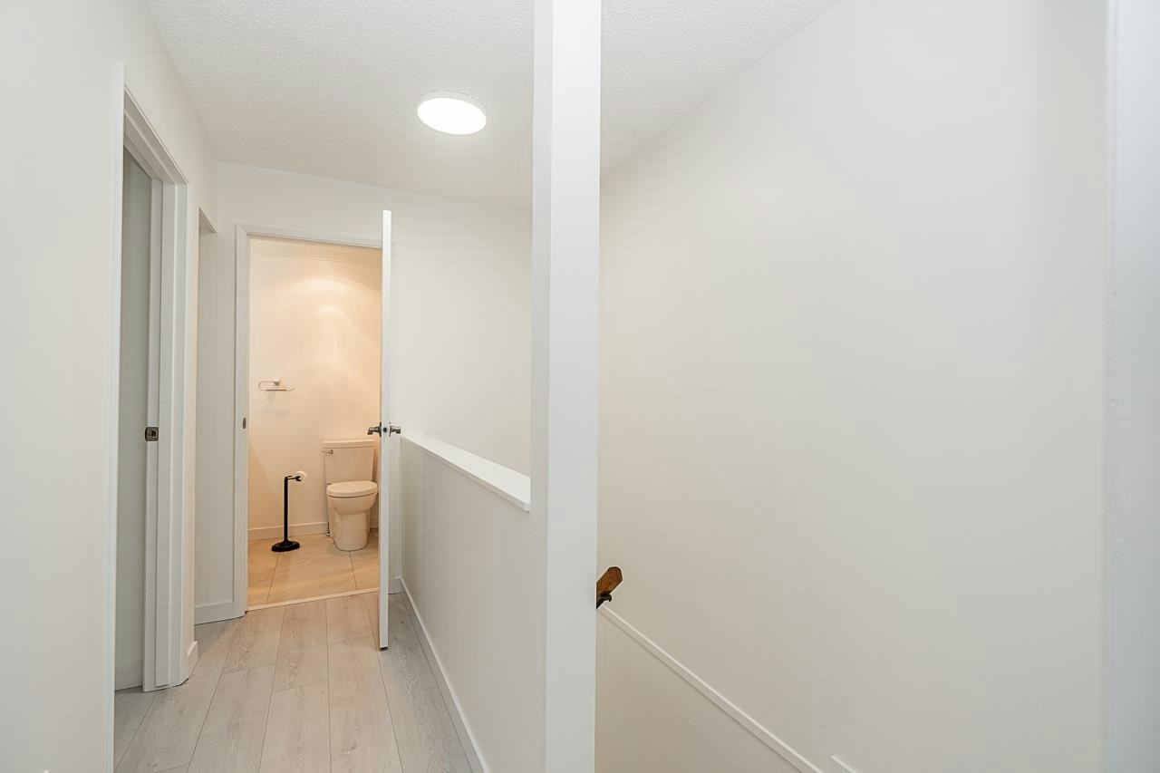 8328 Aspenwood Place, Burnaby, BC, V5A 3V3 - 25
