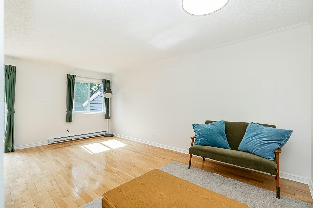 8328 Aspenwood Place, Burnaby, BC, V5A 3V3 - 12