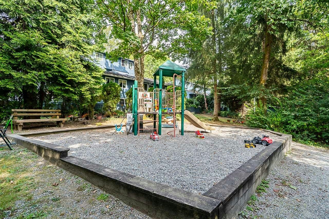 8328 Aspenwood Place, Burnaby, BC, V5A 3V3 - 38