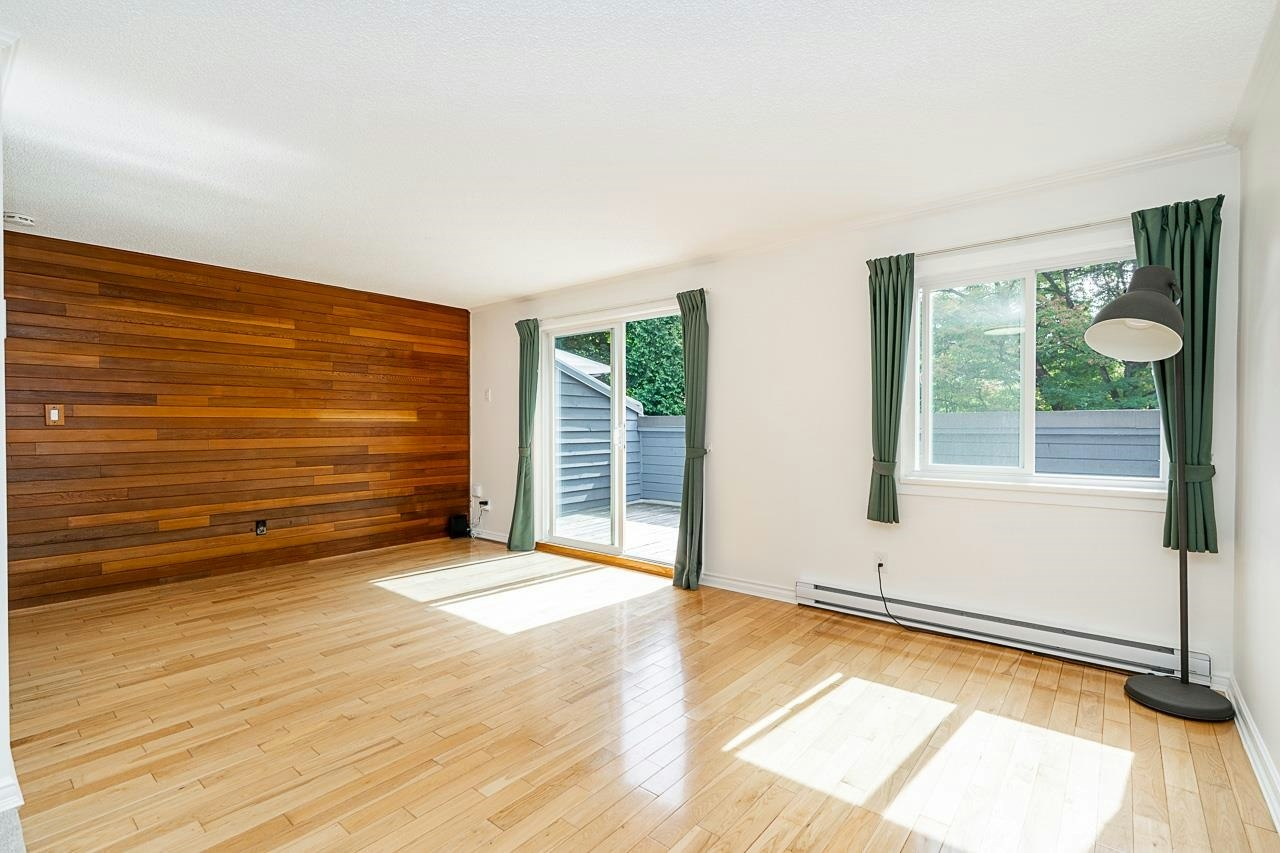 8328 Aspenwood Place, Burnaby, BC, V5A 3V3 - 10