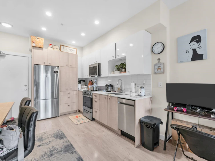 516-10838 Whalley Boulevard, Surrey, BC, V3R 0G8 - 6