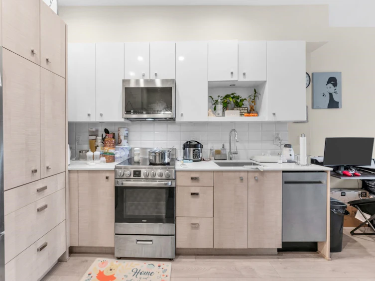 516-10838 Whalley Boulevard, Surrey, BC, V3R 0G8 - 7