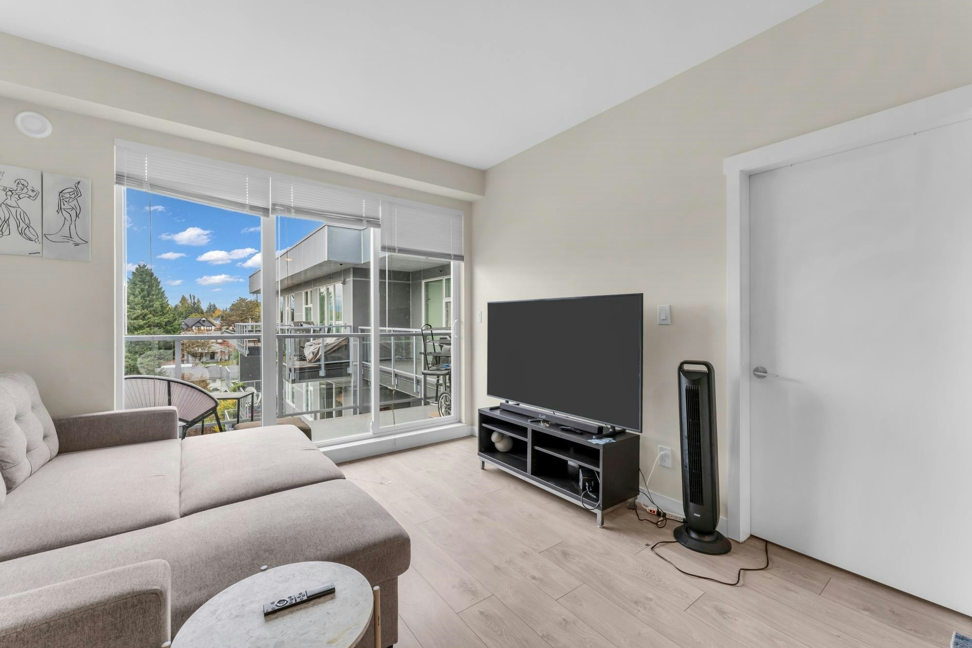 516-10838 Whalley Boulevard - 5