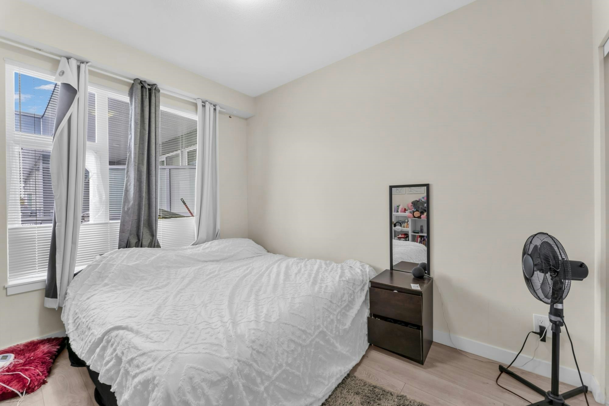 516-10838 Whalley Boulevard - 3