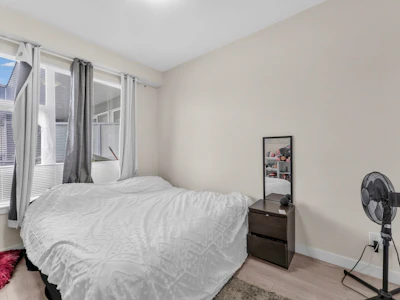 516-10838 Whalley Boulevard - 3