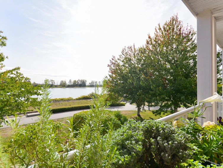 219-4500 Westwater Drive, Richmond, BC, V7E 6S1