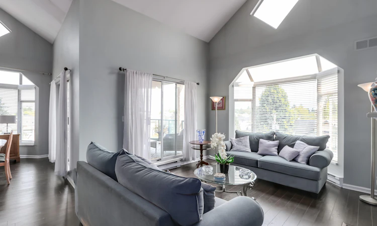 312-7633 St. Albans Road