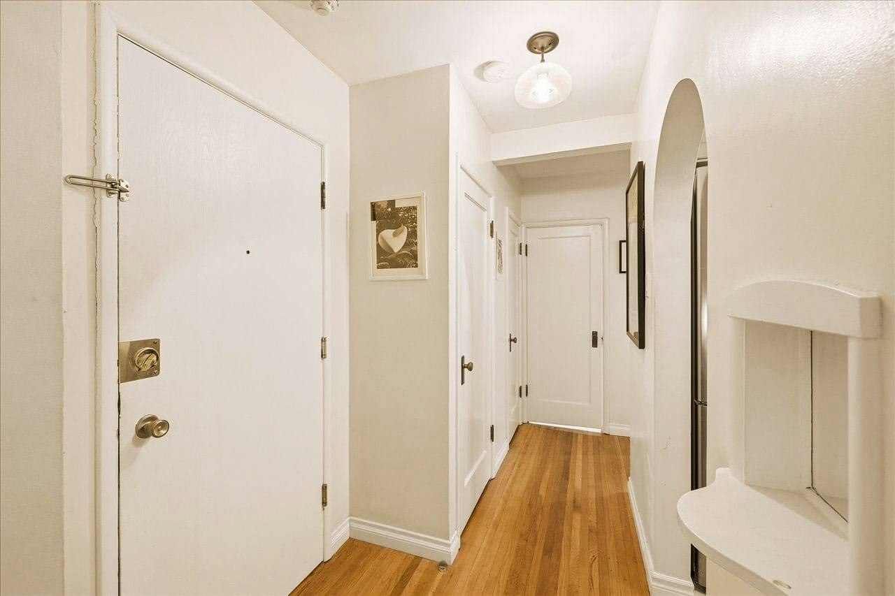 6-985 Jervis Street, Vancouver, BC, V6E 2B7 - 4