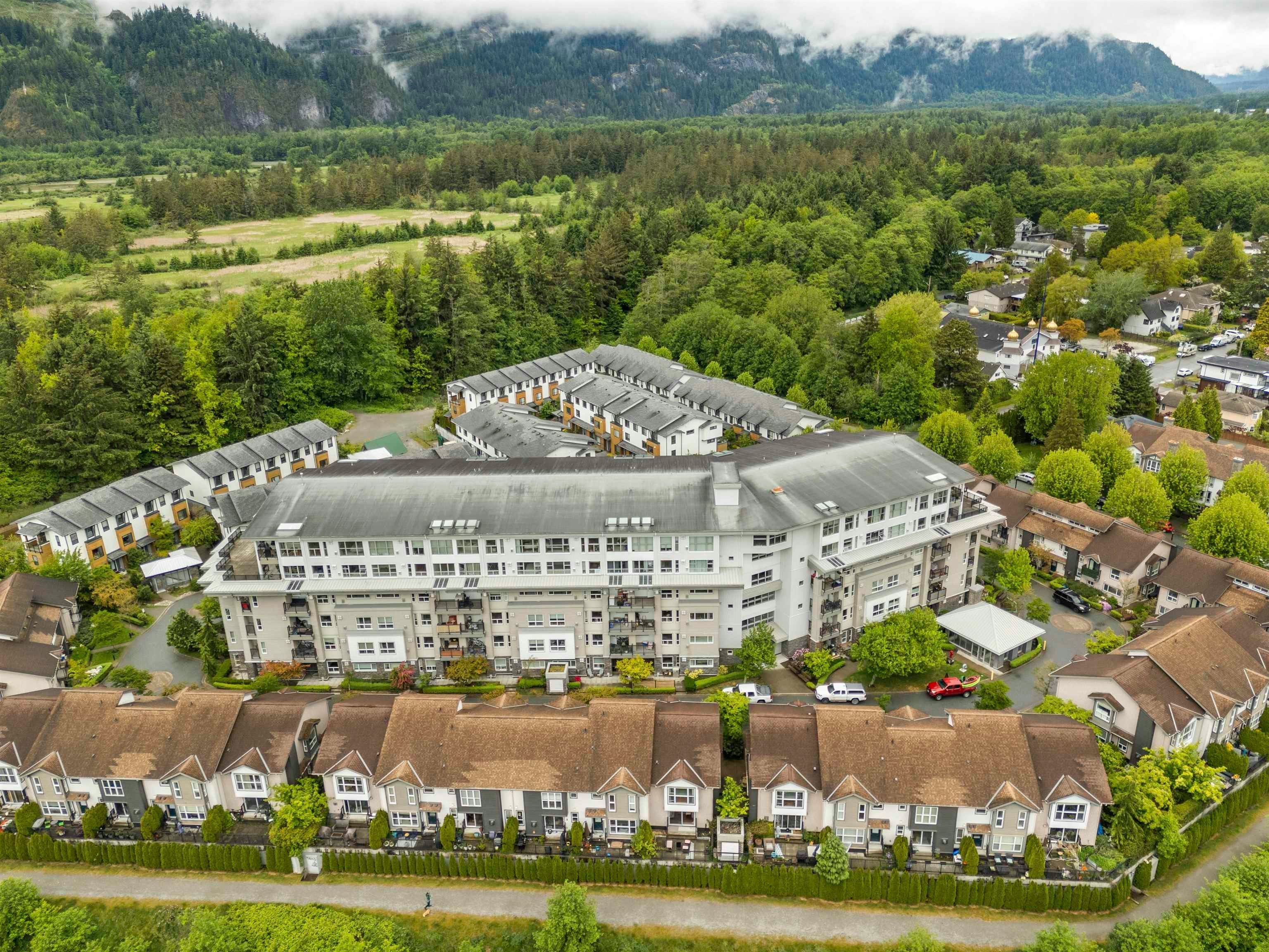 207-1212 Main Street, Squamish, BC, V8B 0S1