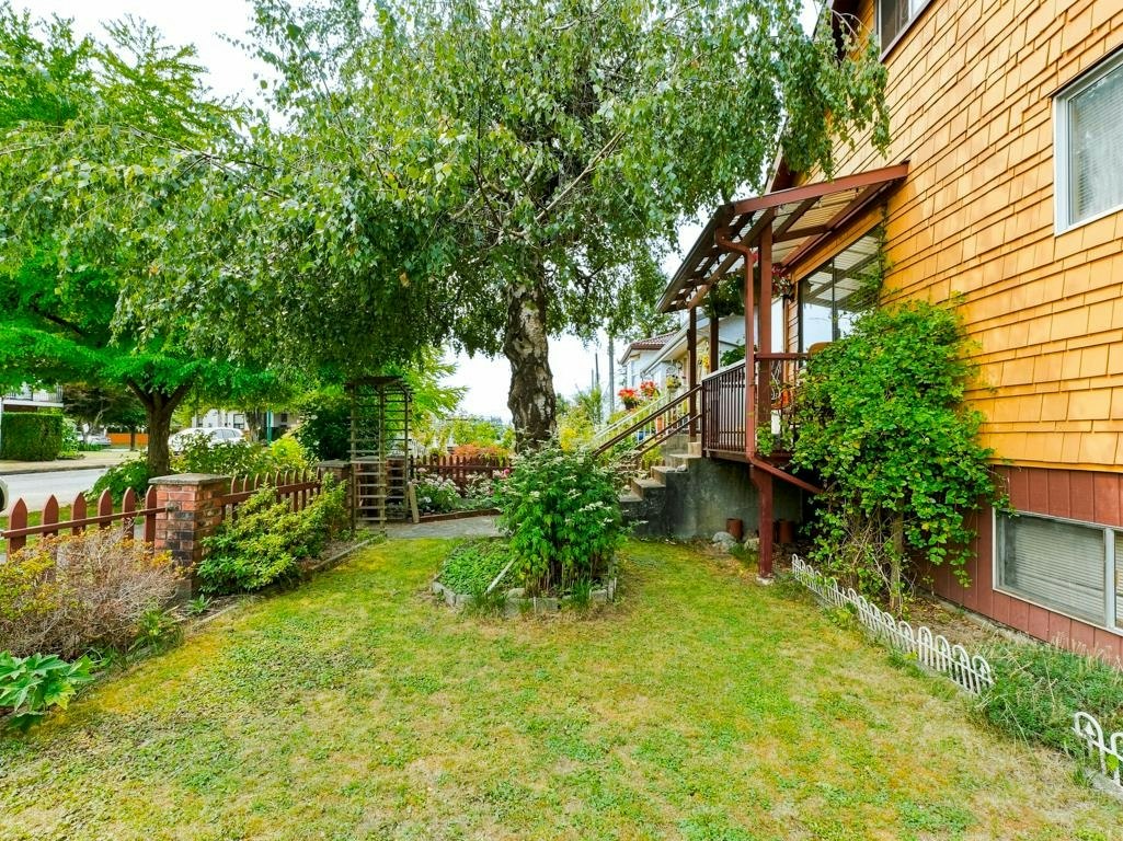3017 E 17th Avenue, Vancouver, BC, V5M 2N5 - 30