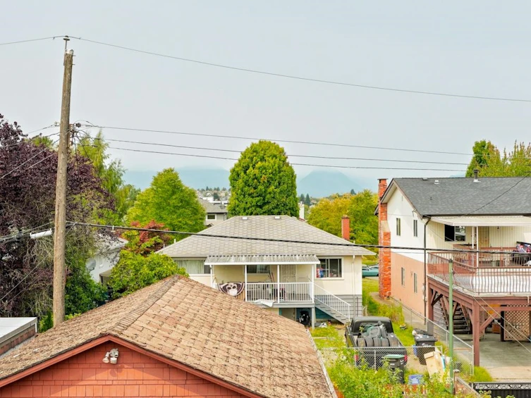 3017 E 17th Avenue, Vancouver, BC, V5M 2N5 - 15