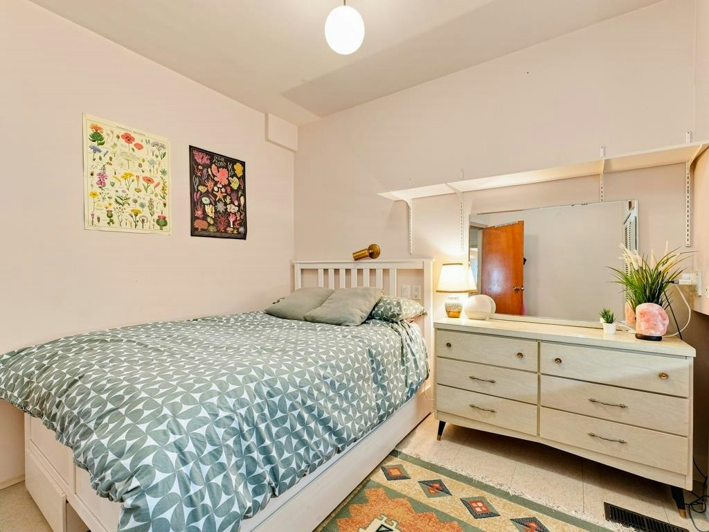 3017 E 17th Avenue, Vancouver, BC, V5M 2N5 - 17