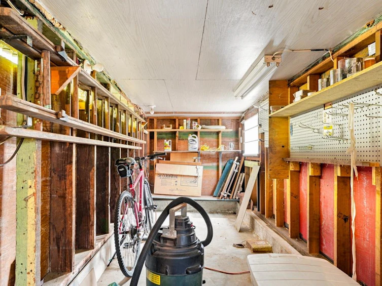 3017 E 17th Avenue, Vancouver, BC, V5M 2N5 - 28