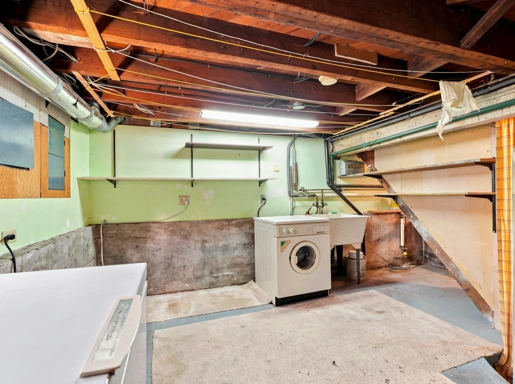 3017 E 17th Avenue, Vancouver, BC, V5M 2N5 - 25