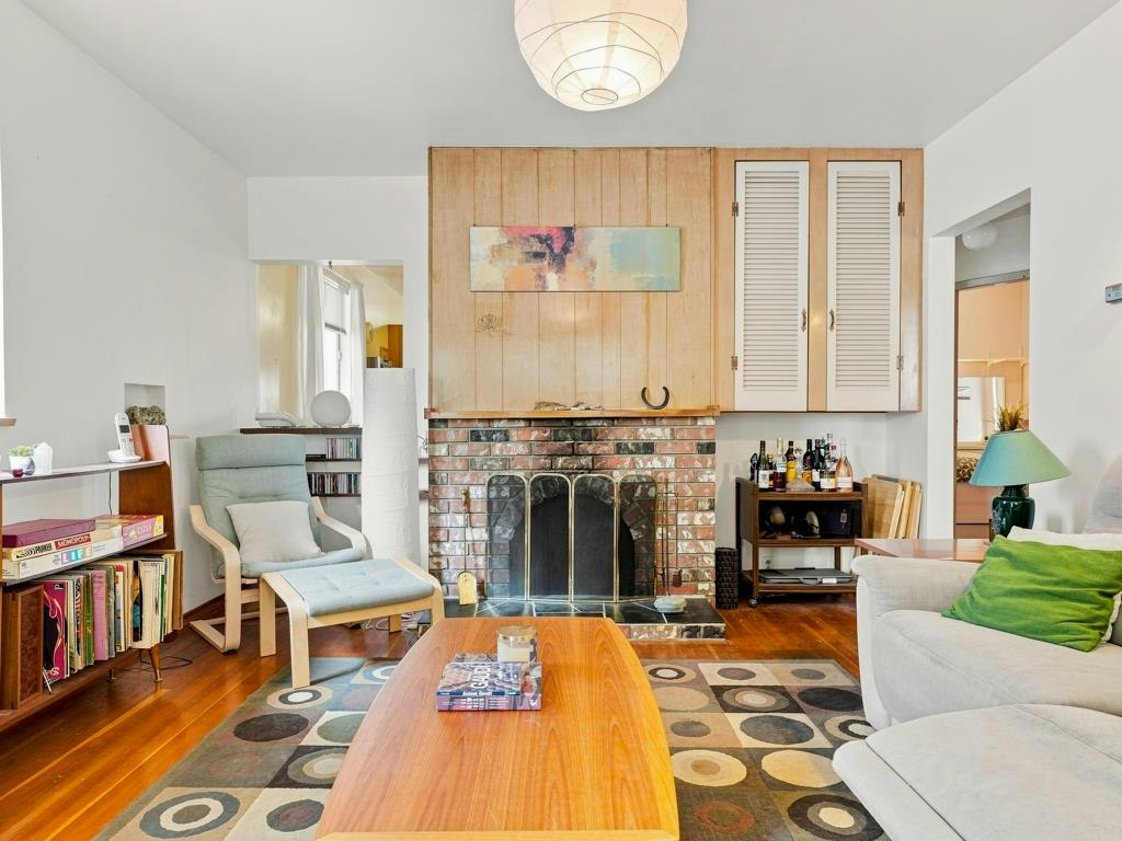 3017 E 17th Avenue, Vancouver, BC, V5M 2N5 - 6