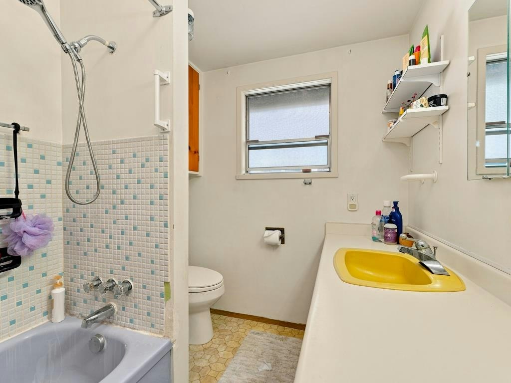 3017 E 17th Avenue, Vancouver, BC, V5M 2N5 - 20