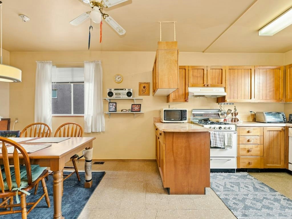 3017 E 17th Avenue, Vancouver, BC, V5M 2N5 - 10