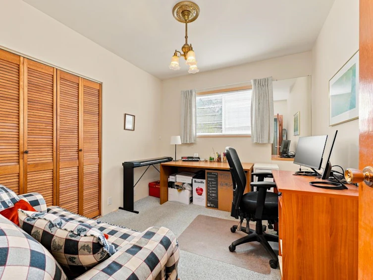 3017 E 17th Avenue, Vancouver, BC, V5M 2N5 - 18