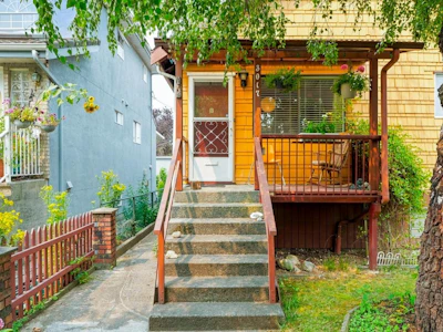 3017 E 17th Avenue - 2