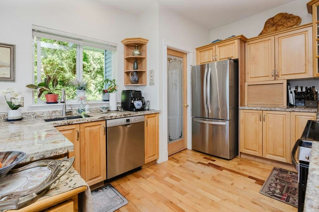 5872 Deerhorn Drive, Sechelt, BC, V7Z 0E1 - 13