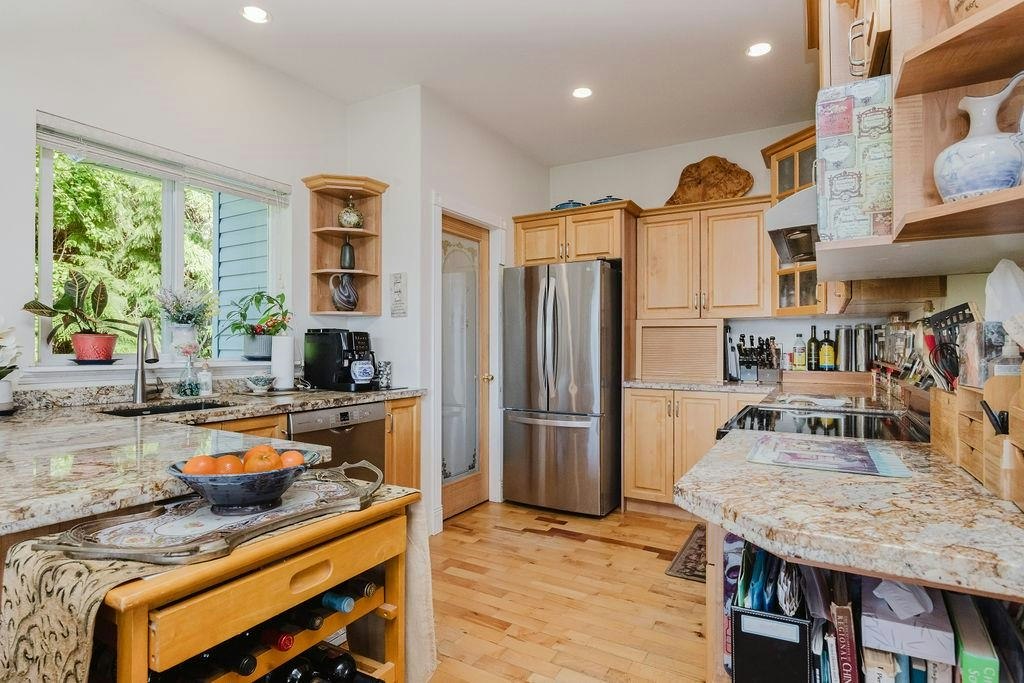 5872 Deerhorn Drive, Sechelt, BC, V7Z 0E1 - 11