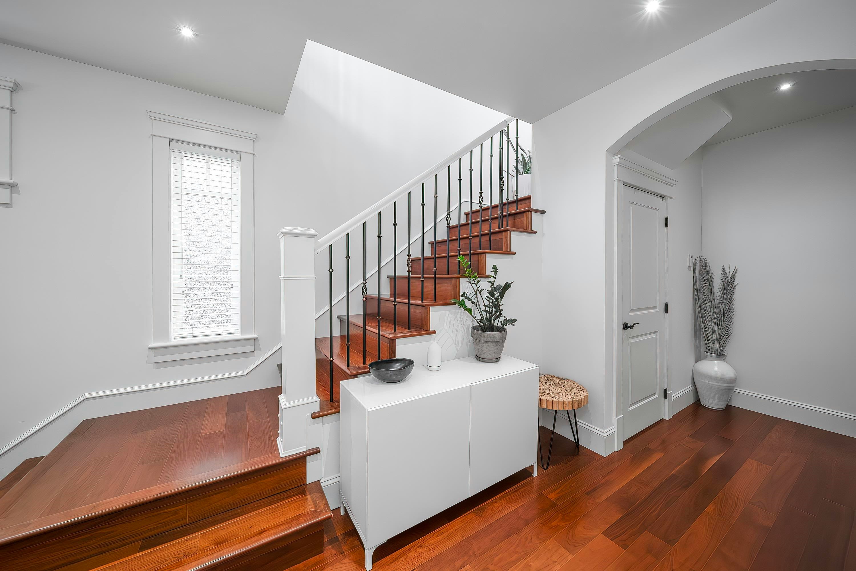 18 Hythe Avenue, Burnaby, BC, V5B 3H7 - 12