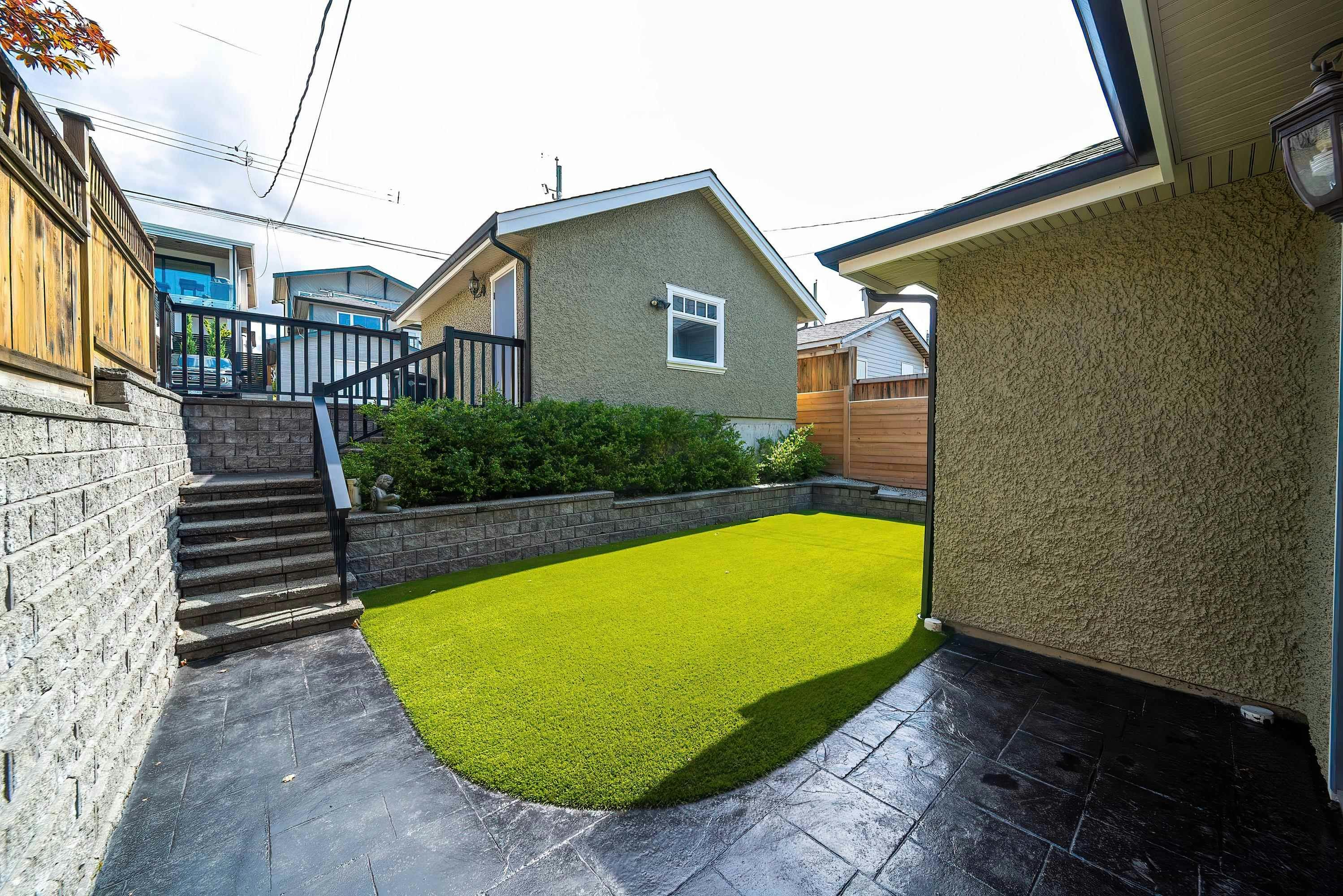 18 Hythe Avenue, Burnaby, BC, V5B 3H7 - 32