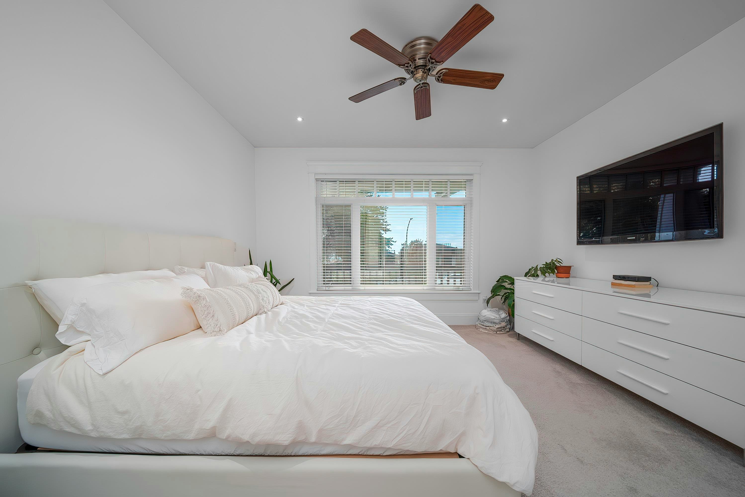 18 Hythe Avenue, Burnaby, BC, V5B 3H7 - 5