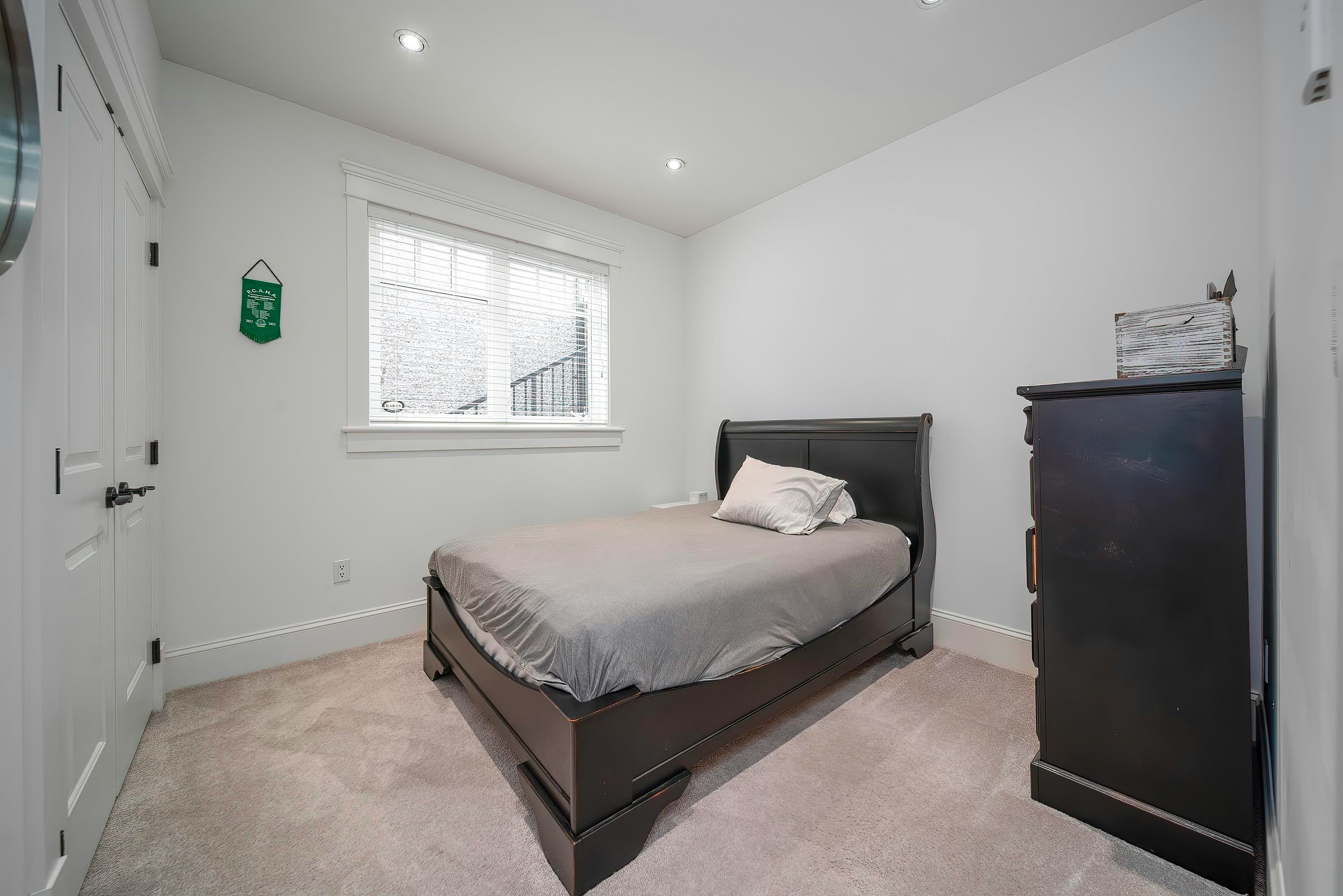 18 Hythe Avenue, Burnaby, BC, V5B 3H7 - 8