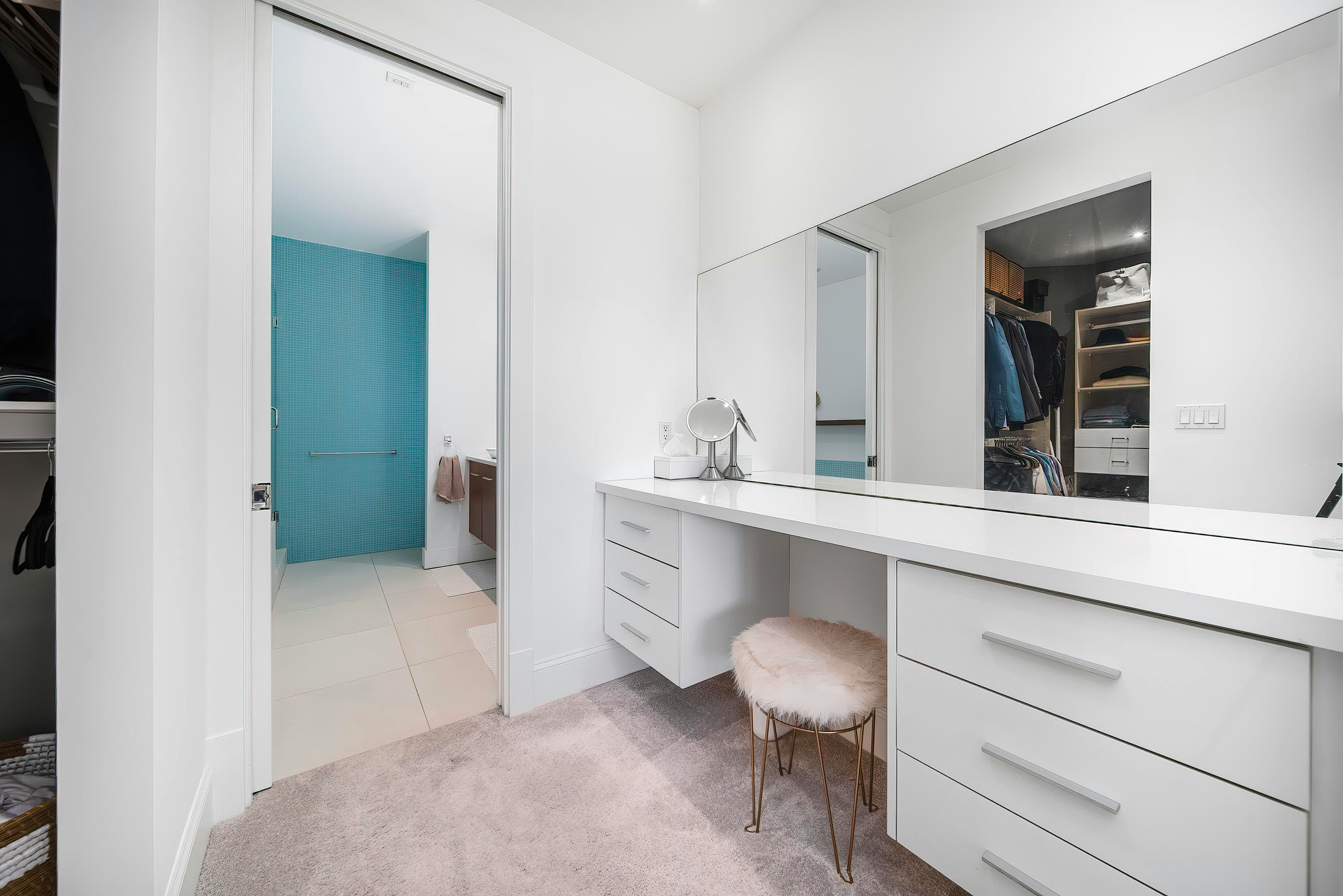 18 Hythe Avenue, Burnaby, BC, V5B 3H7 - 6