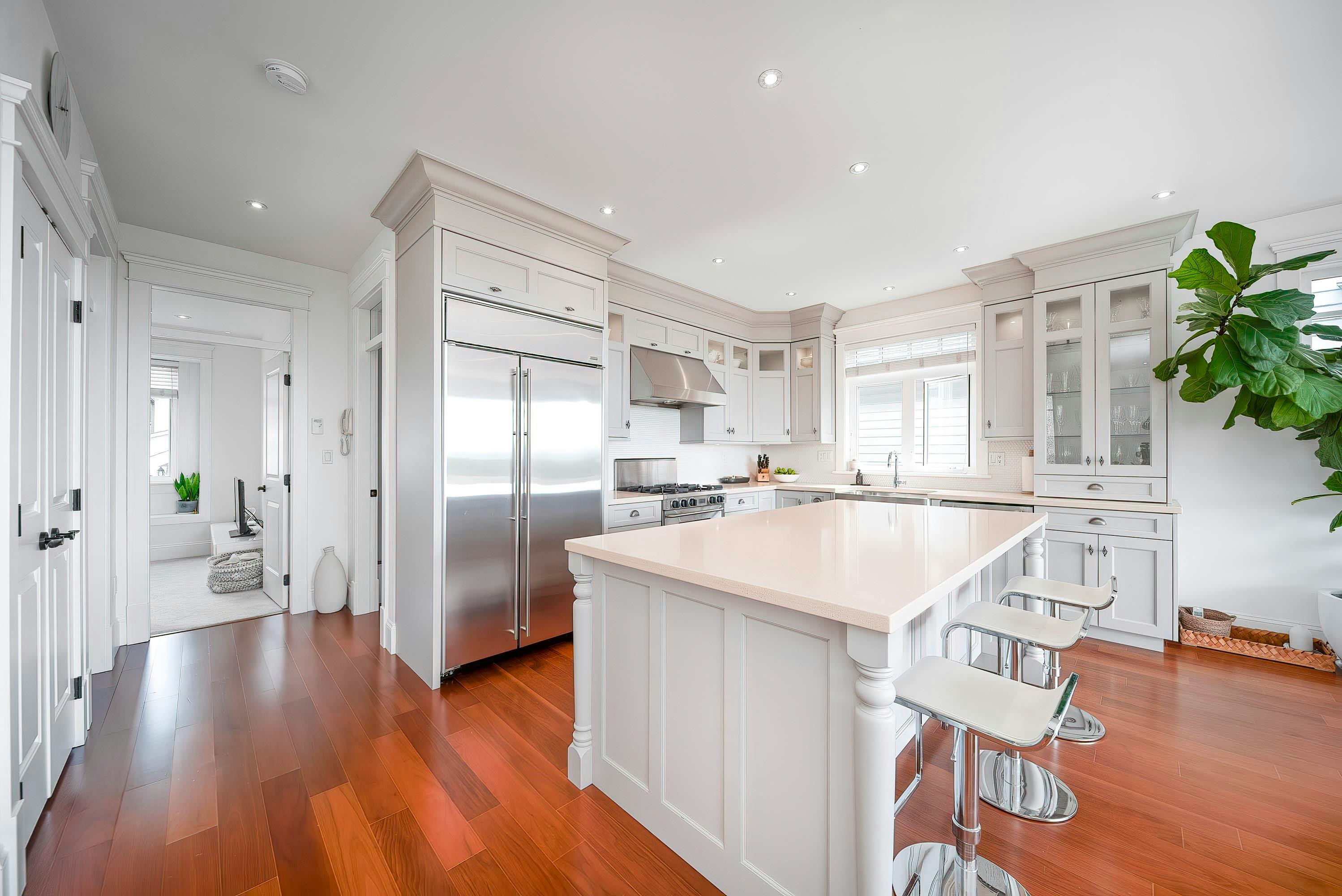 18 Hythe Avenue, Burnaby, BC, V5B 3H7 - 18