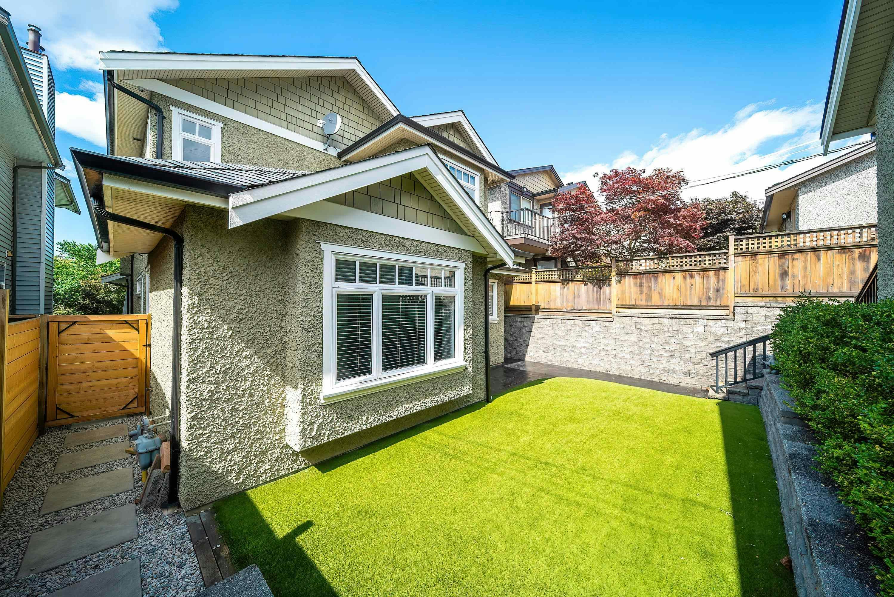 18 Hythe Avenue, Burnaby, BC, V5B 3H7 - 34