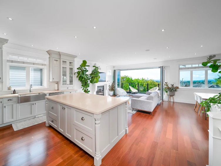 18 Hythe Avenue, Burnaby, BC, V5B 3H7 - 16