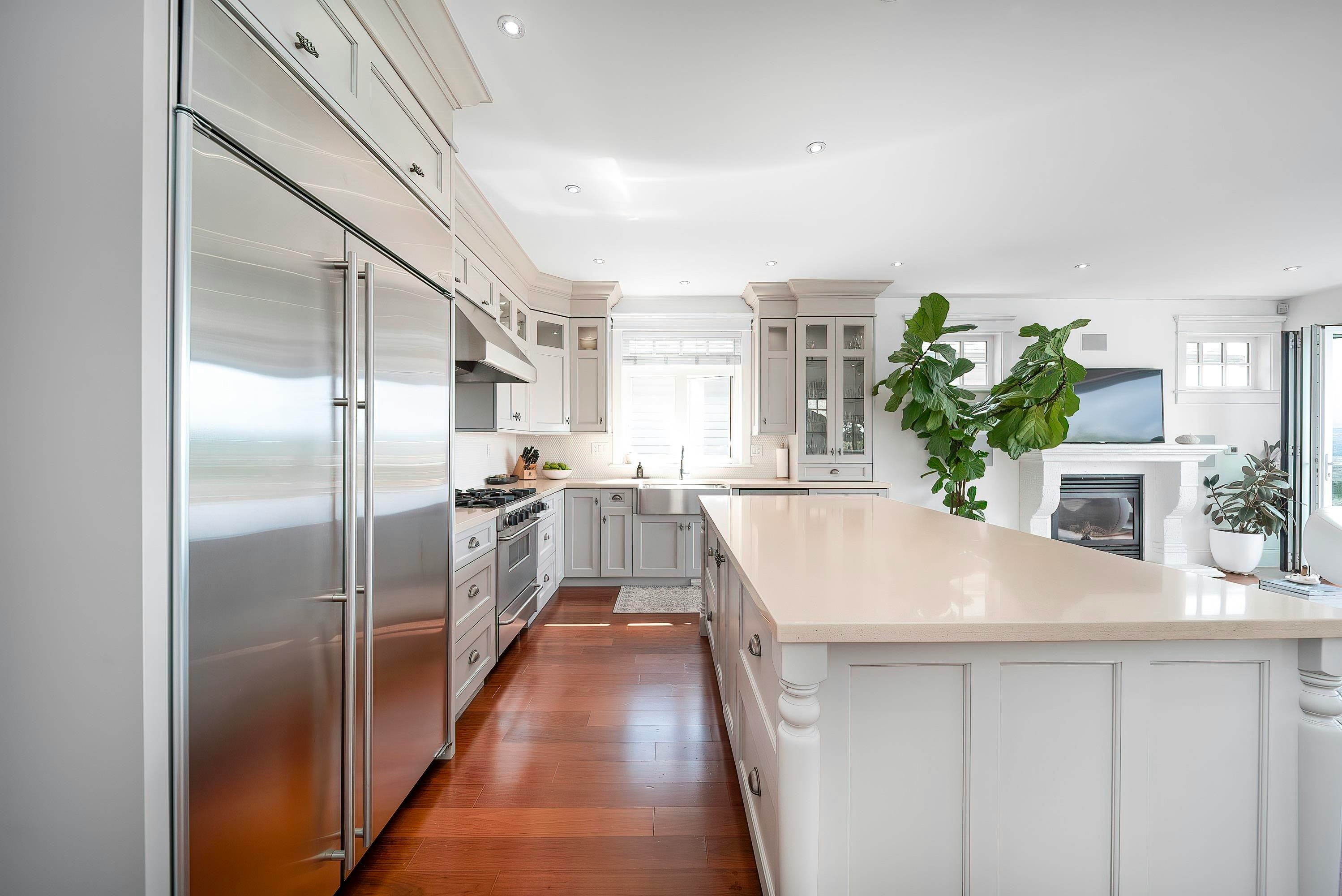 18 Hythe Avenue, Burnaby, BC, V5B 3H7 - 17