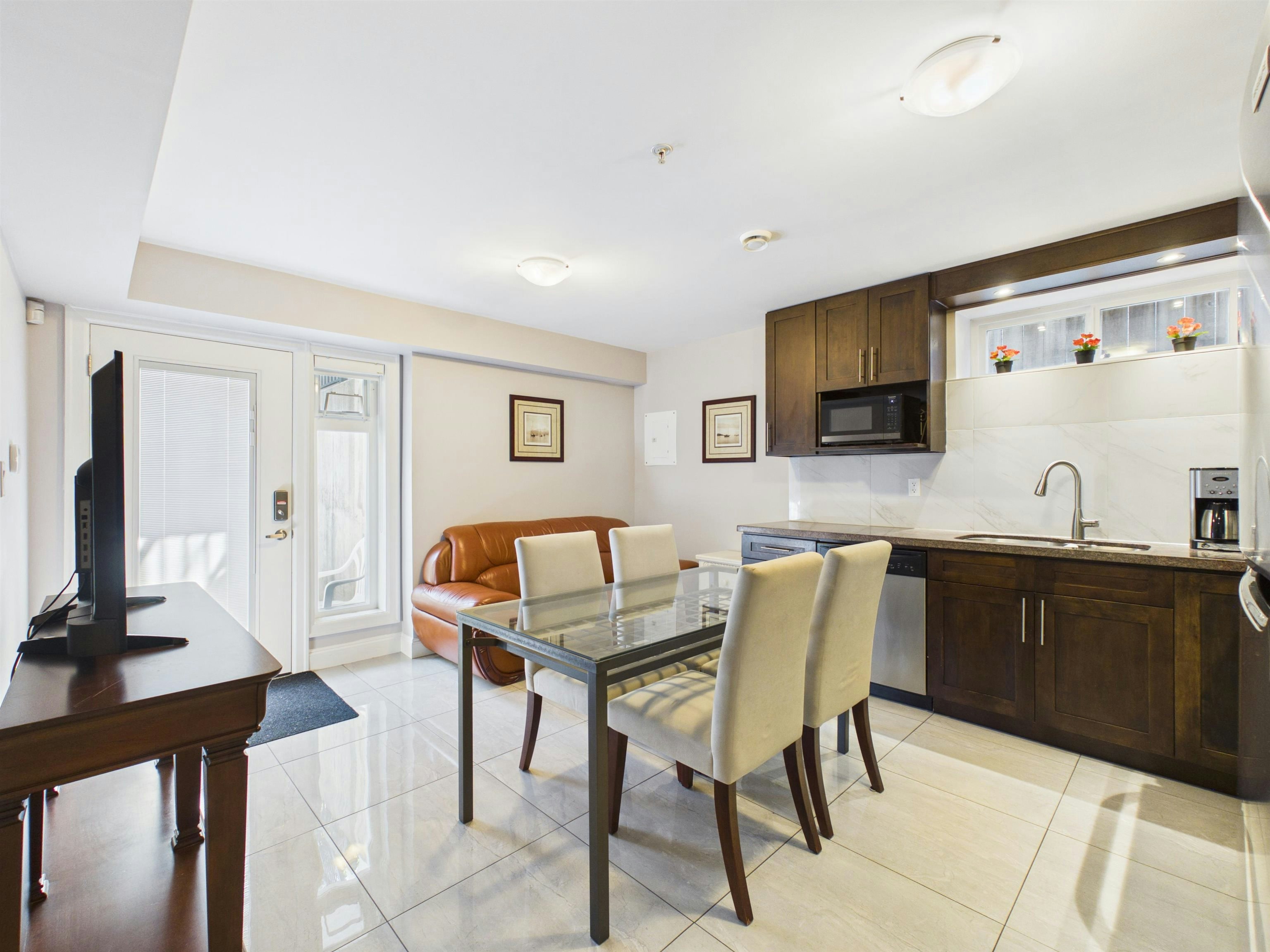 3144 E 22nd Avenue, Vancouver, BC, V5M 2Y8 - 21