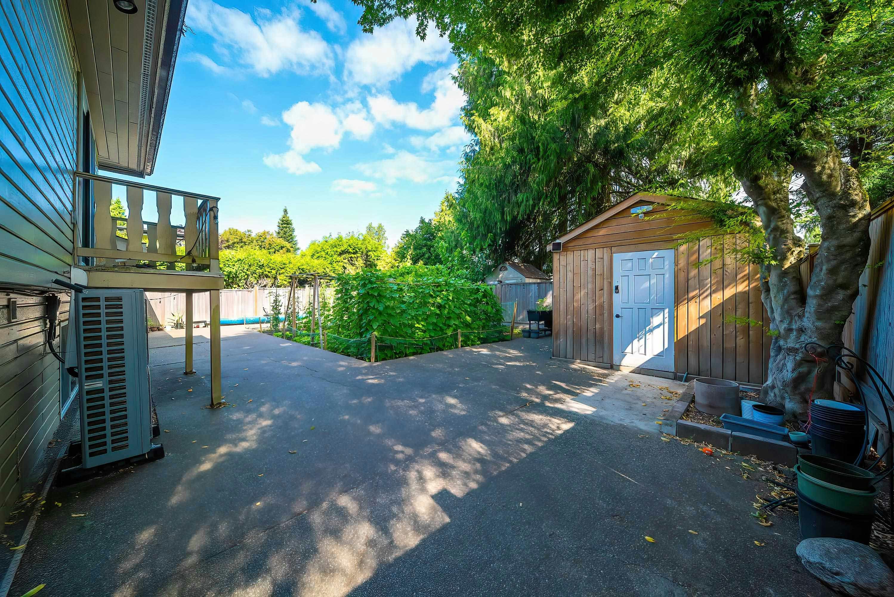 2011 Paulus Cres, Burnaby, BC, V5A 2M2 - 25