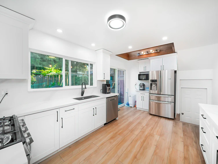 2011 Paulus Cres, Burnaby, BC, V5A 2M2 - 10