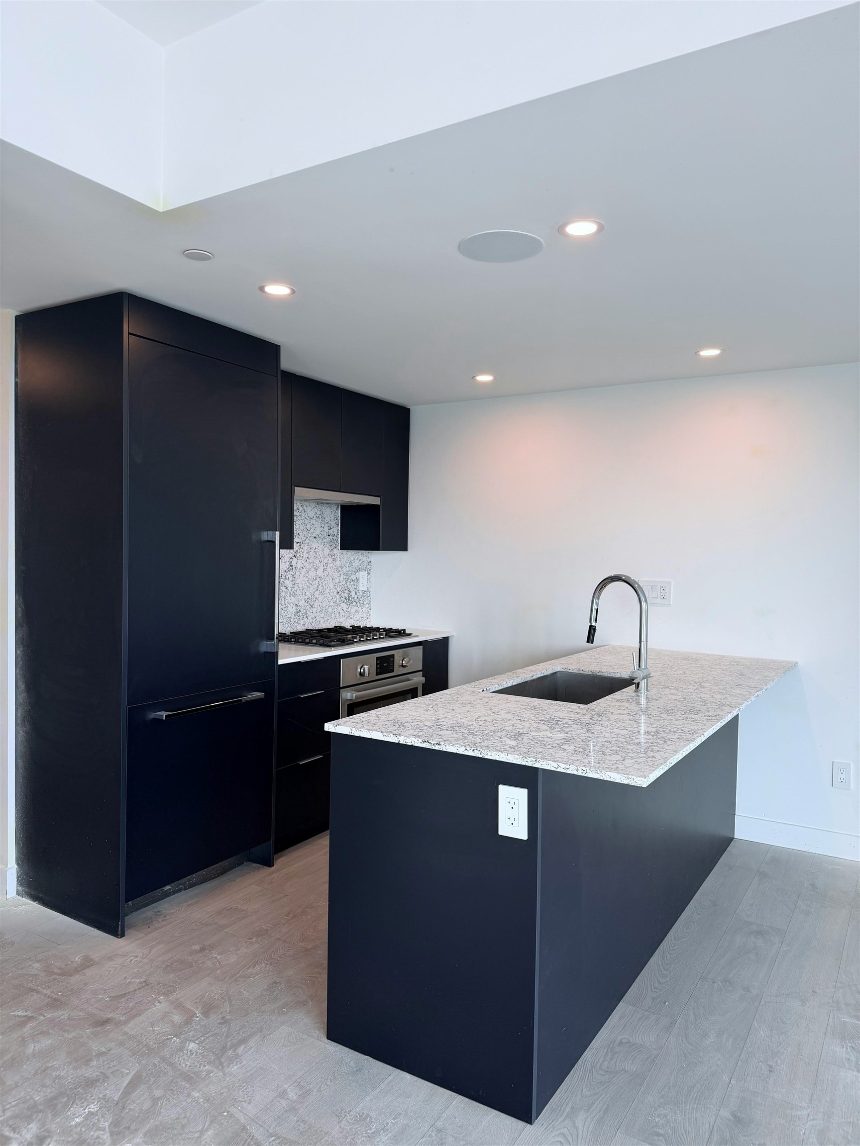 1103 901 Lougheed Hwy, Coquitlam, BC, V3K 0J3 - 4
